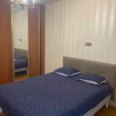 Δωμάτια σε οικογενειακή κατοικία Duplex Atypique Avec 5 Privees *